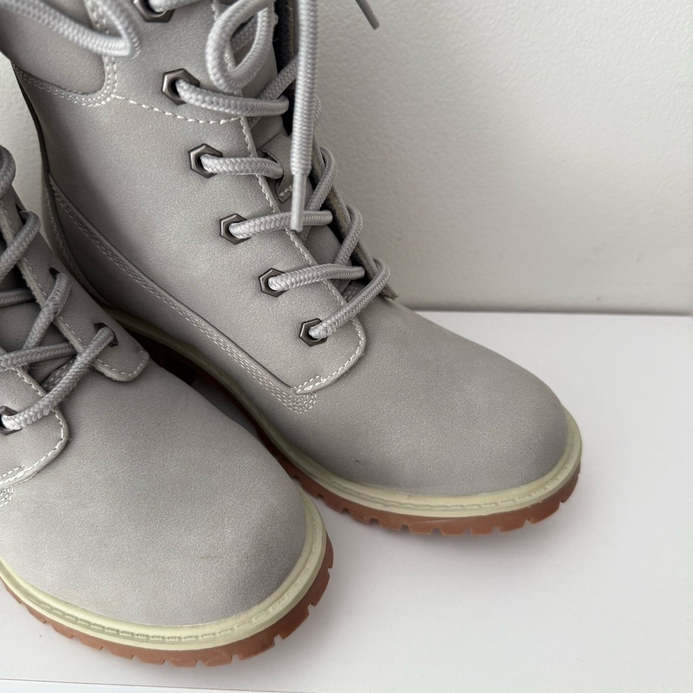 Lugz Womens 6.5 Gray Heeled Boots Lace Up Chunky Heel Lug Sole Combat Style - Picture 7 of 7